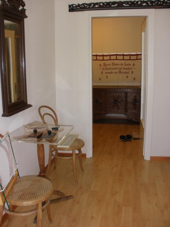 B&B Castellani Fanna Rum bild